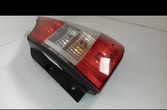 Feu arrière droit Renault SCÉNIC II (JM0-1_) 1.9 dci (jm0g, jm12, jm1g, jm2c) (2003-2006) occasion