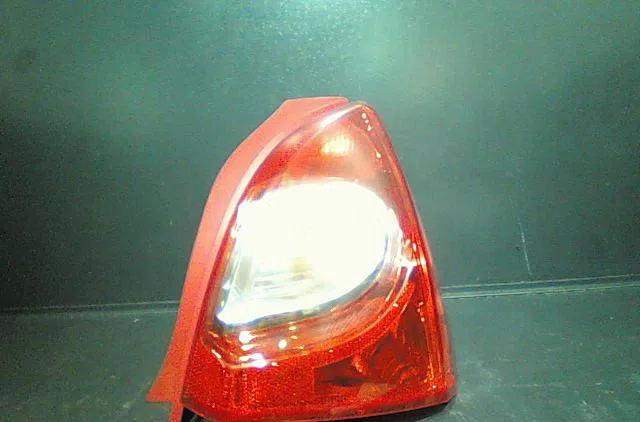 Feu arrière droit Renault TWINGO II (CN0_) 1.2 16v (cn04, cn0a, cn0b) (2007-2014) 3 portes occasion
