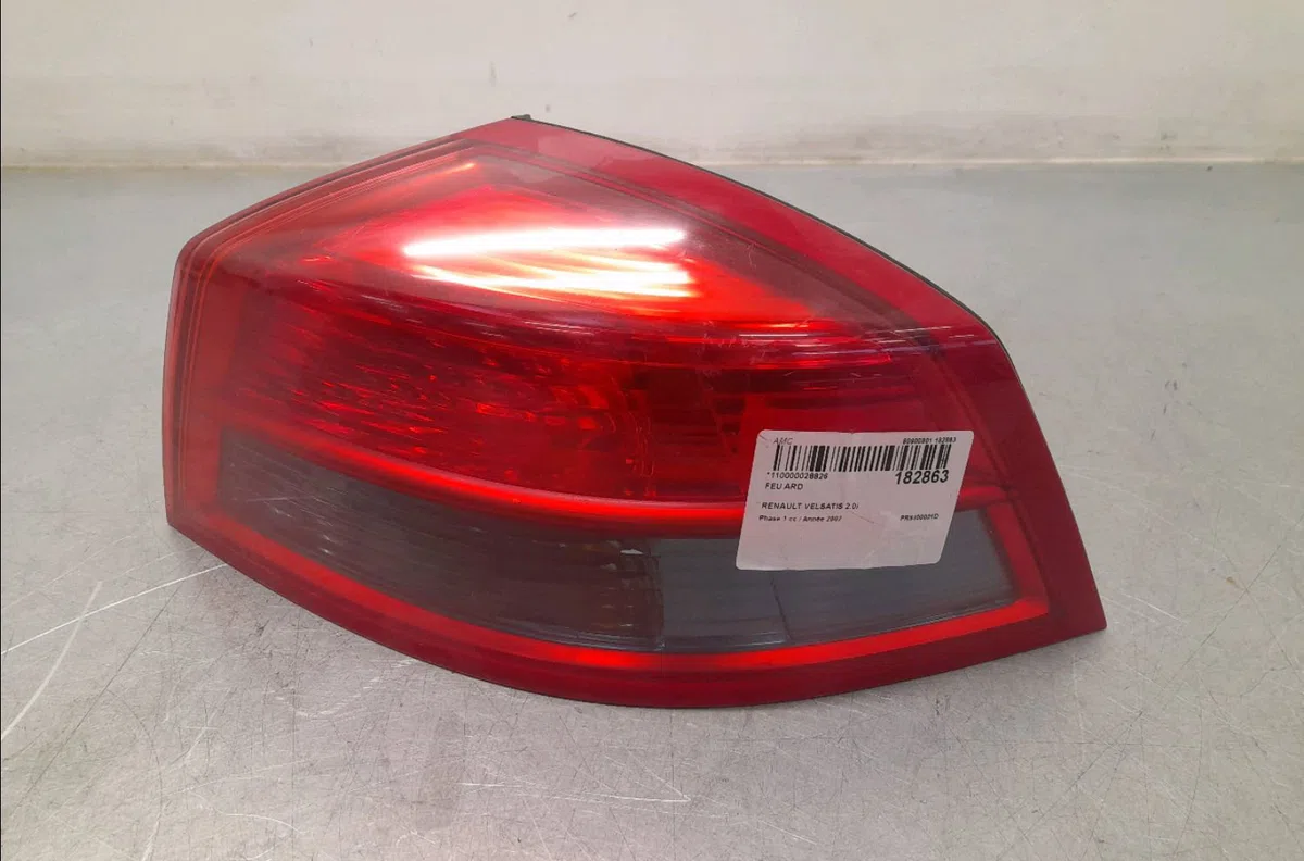 Feu arrière droit Renault VEL SATIS (BJ0_) 2.0 16v turbo (bj0k) (2002-2009) occasion