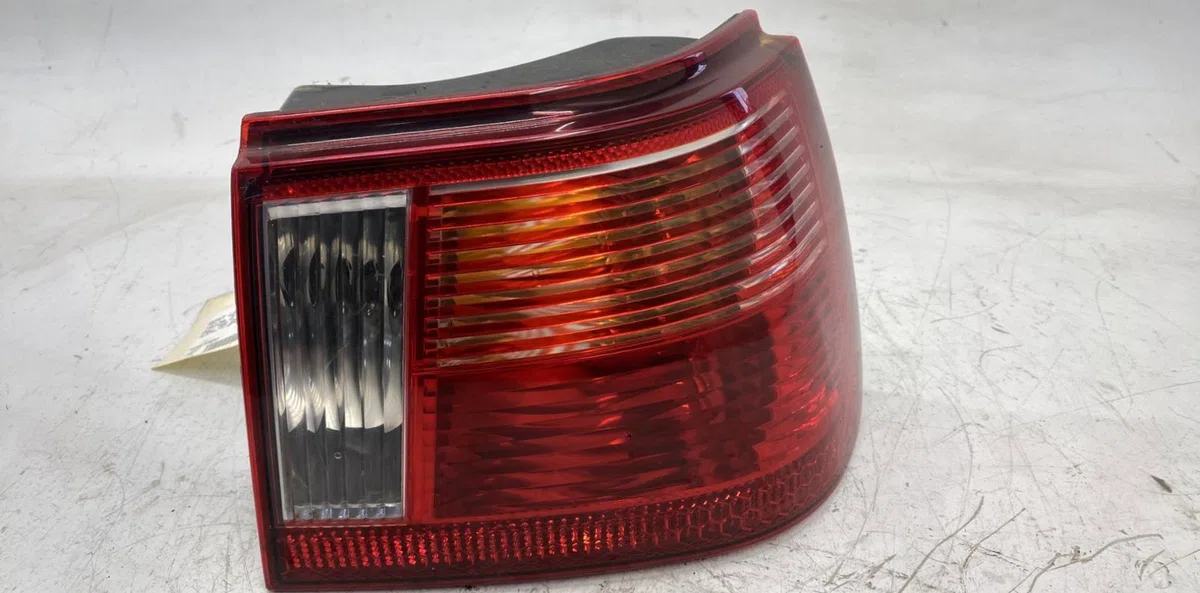 Feu arrière droit Seat IBIZA II (6K1) 1.4 16v (2000-2002) occasion