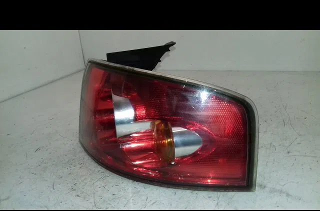 Feu arrière droit Seat IBIZA III (6L1) 1.9 sdi (2002-2005) occasion