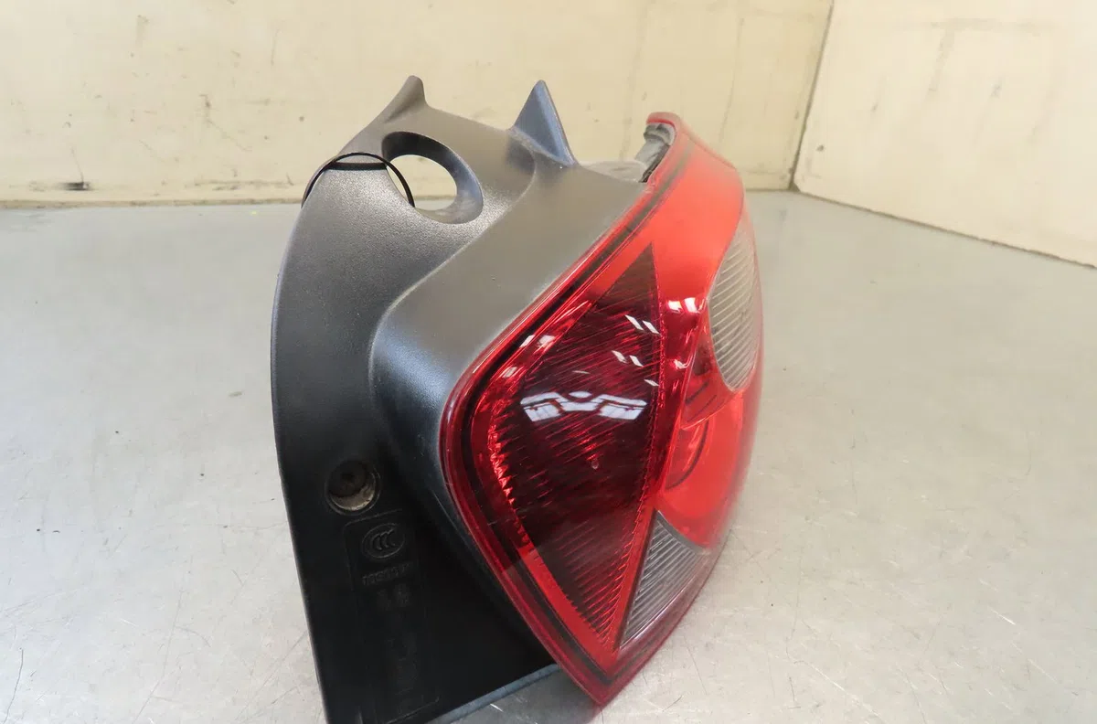 Feu arrière droit Seat IBIZA IV (6J5, 6P1) 1.2 tsi (2010-2012) occasion