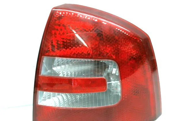 Feu arrière droit Skoda OCTAVIA II (1Z3) 2.0 fsi (2004-2008) occasion