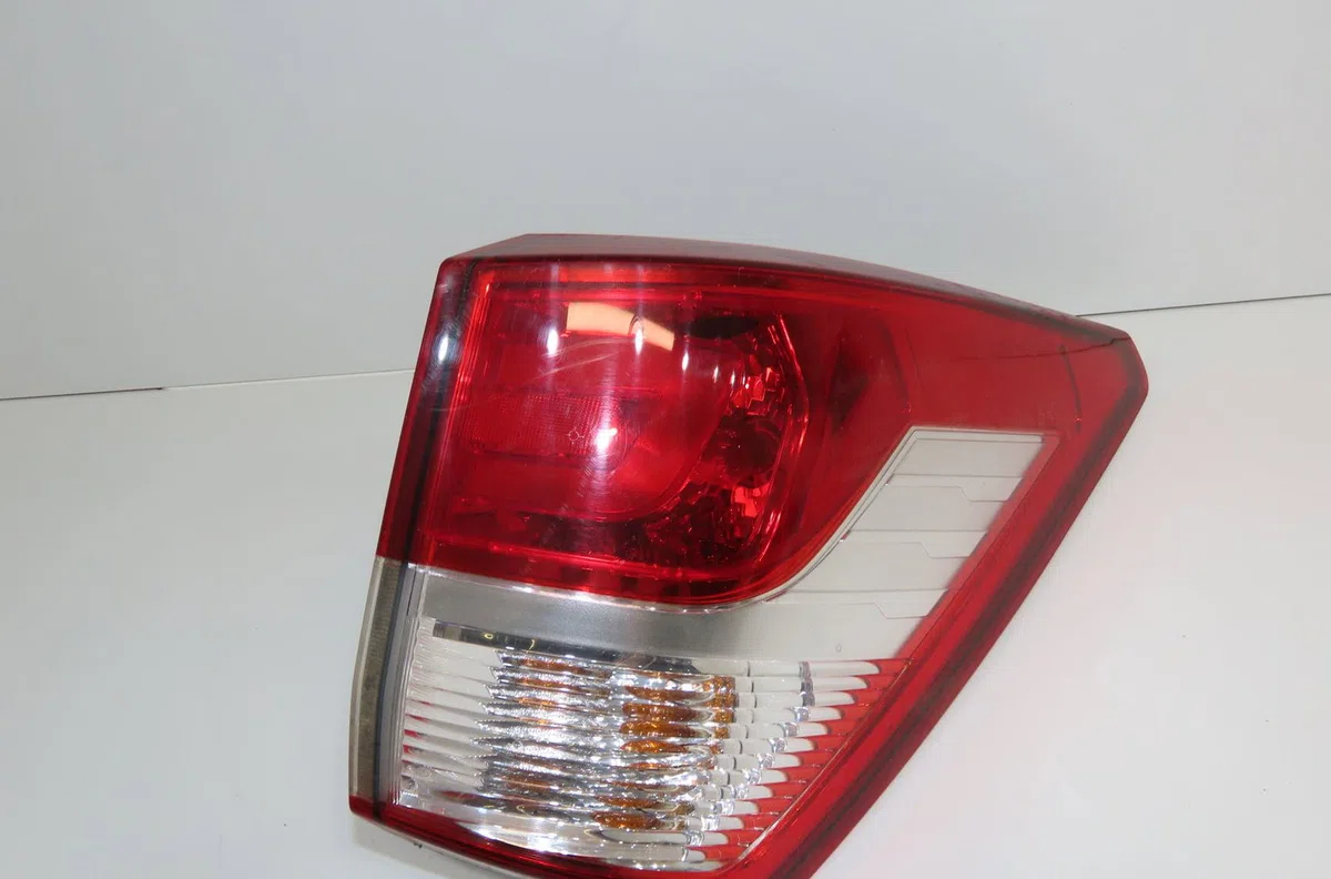 Feu arrière droit Ssangyong RODIUS II 2.0 xdi 4wd (2013) occasion