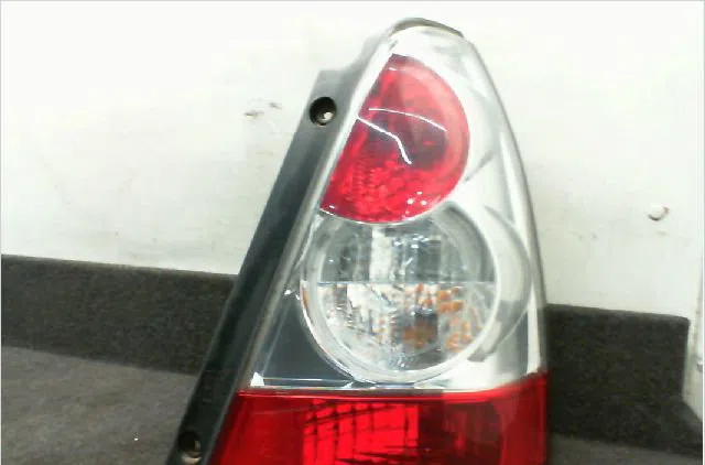 Feu arrière droit Subaru FORESTER (SG_) 2.0 x awd (sg5) (2005-2008) occasion