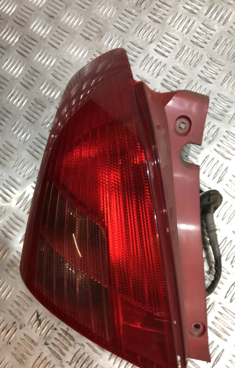 Feu arrière droit SUZUKI SWIFT 3 occasion