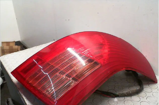 Feu arrière droit Suzuki SWIFT III (MZ, EZ) 1.3 ddis (rs 413d) (2005) 5 portes occasion