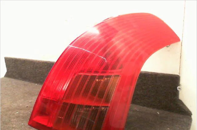 Feu arrière droit Suzuki SWIFT III (MZ, EZ) 1.3 (rs 413) (2005) occasion