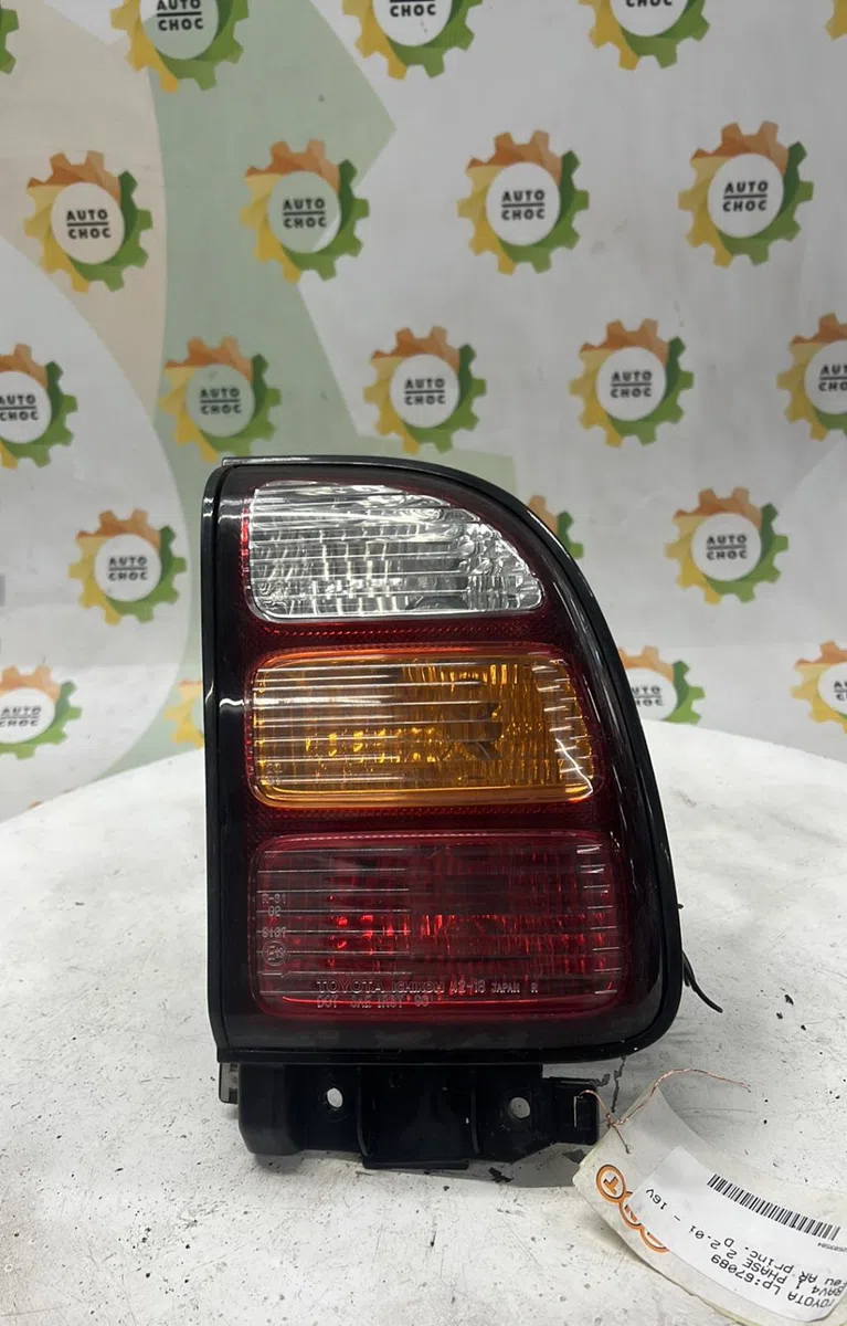 Feu arrière droit TOYOTA RAV4 1 PHASE 2 occasion