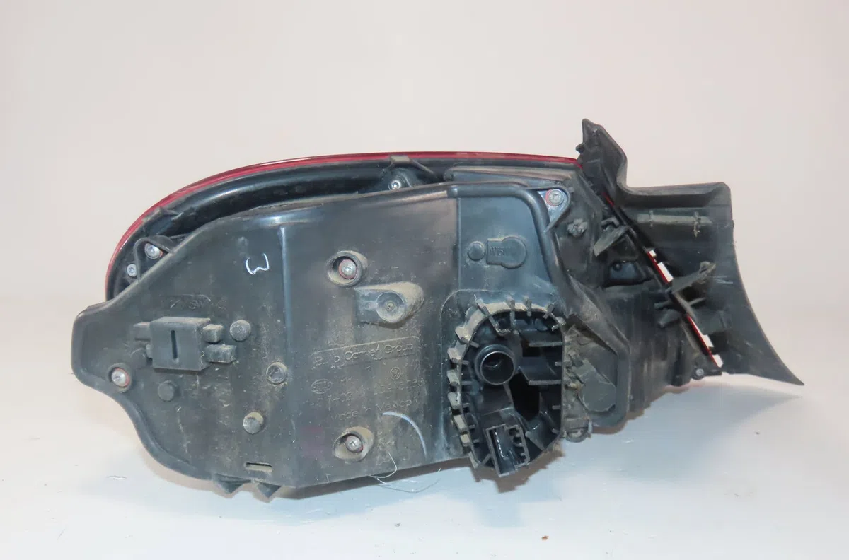 Feu arrière droit Volkswagen BEETLE (5C1, 5C2) 1.2 tsi 16v (2014-2019) occasion
