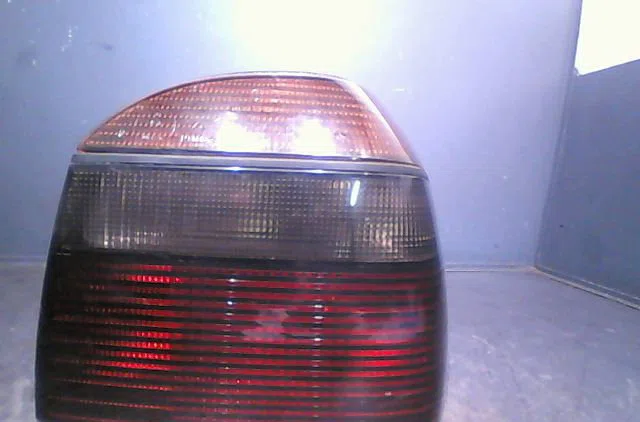 Feu arrière droit Volkswagen GOLF III (1H1) 1.4 (1991-1997) occasion