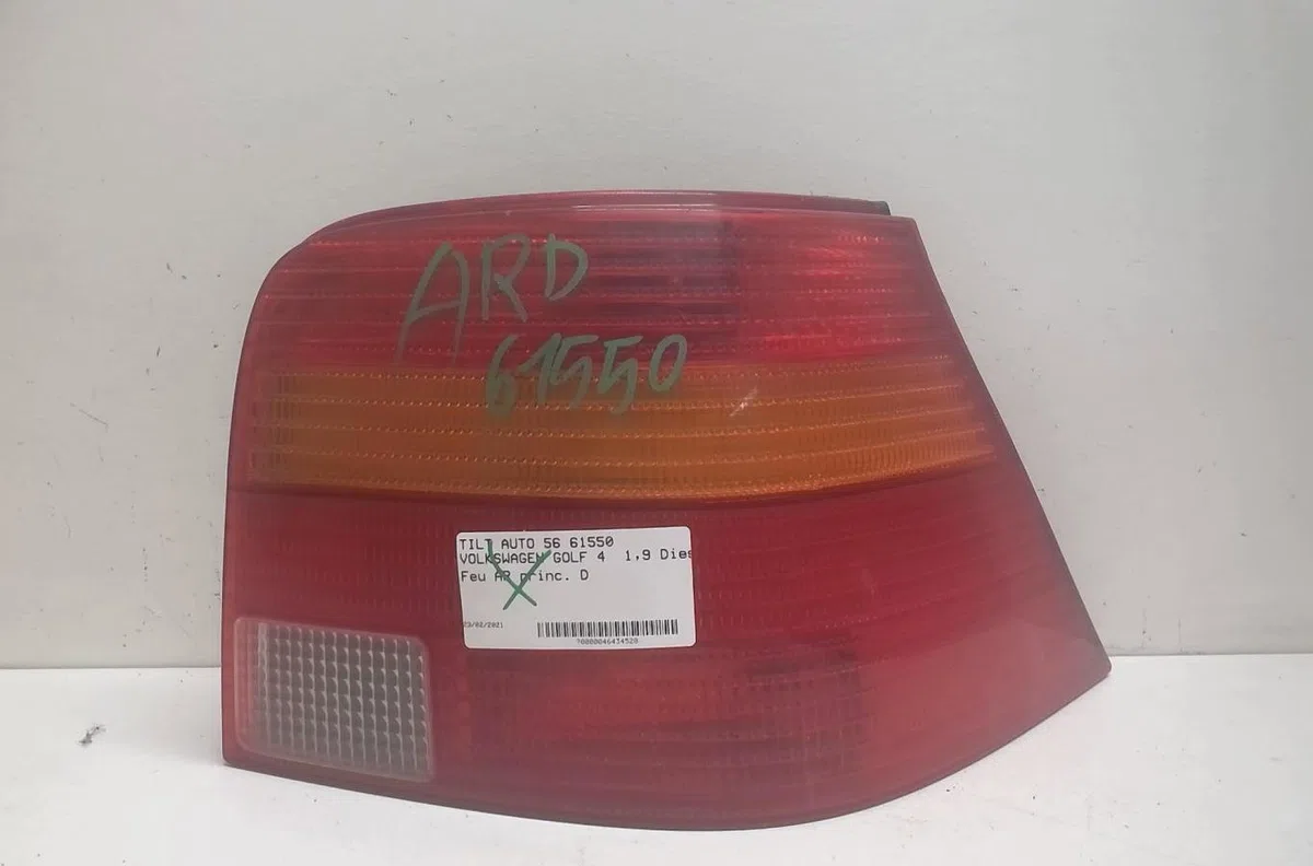Feu arrière droit Volkswagen GOLF IV (1J1) 1.9 tdi (1997-2004) 3 portes occasion
