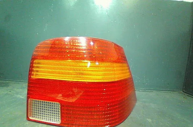 Feu arrière droit Volkswagen GOLF IV (1J1) 1.9 tdi (1997-2004) 3 portes occasion