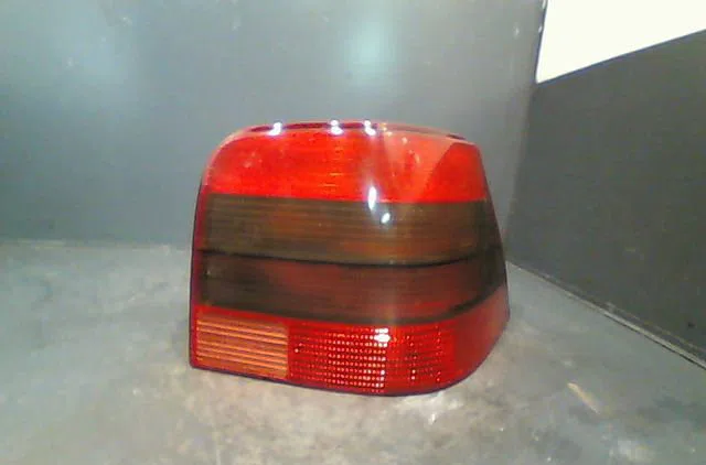 Feu arrière droit Volkswagen GOLF IV (1J1) 1.9 tdi (1997-2004) occasion
