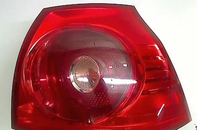 Feu arrière droit Volkswagen GOLF V (1K1) 1.9 tdi (2003-2008) 5 portes occasion