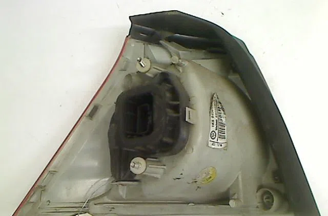 Feu arrière droit Volkswagen GOLF V (1K1) 1.9 tdi (2003-2008) 5 portes occasion