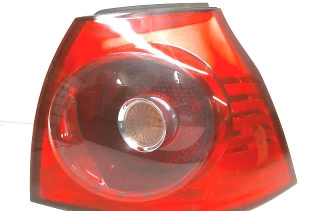 Feu arrière droit Volkswagen GOLF V (1K1) 2.0 tdi 16v (2003-2008) occasion