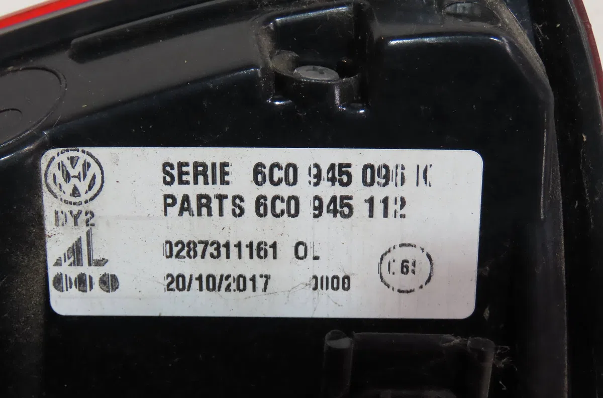 Feu arrière droit Volkswagen POLO V (6R1, 6C1) 1.4 tdi (2014) 5 portes occasion