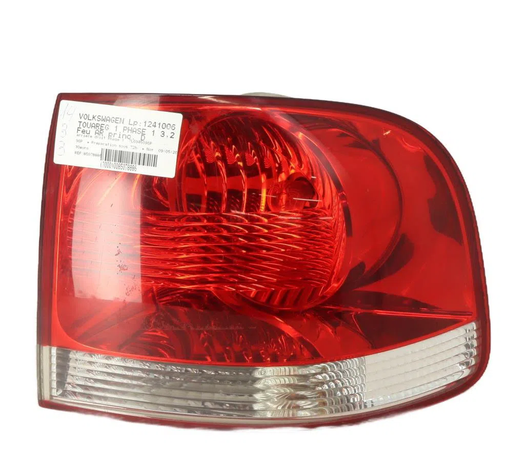 Feu arrière droit Volkswagen TOUAREG (7LA, 7L6, 7L7) 3.2 v6 (2002-2006) occasion