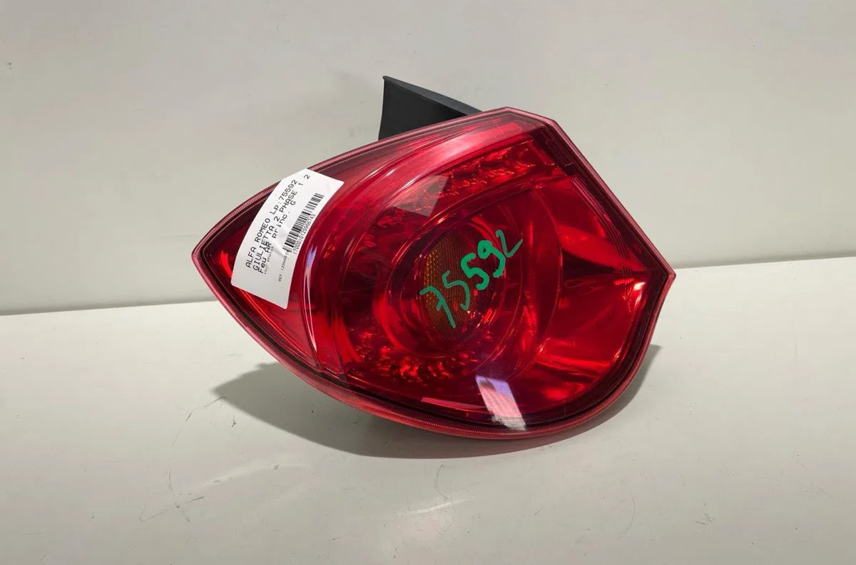 Feu arrière gauche Alfa romeo GIULIETTA (940_) 2.0 jtdm (940.fxl1a) (2010-2020) occasion