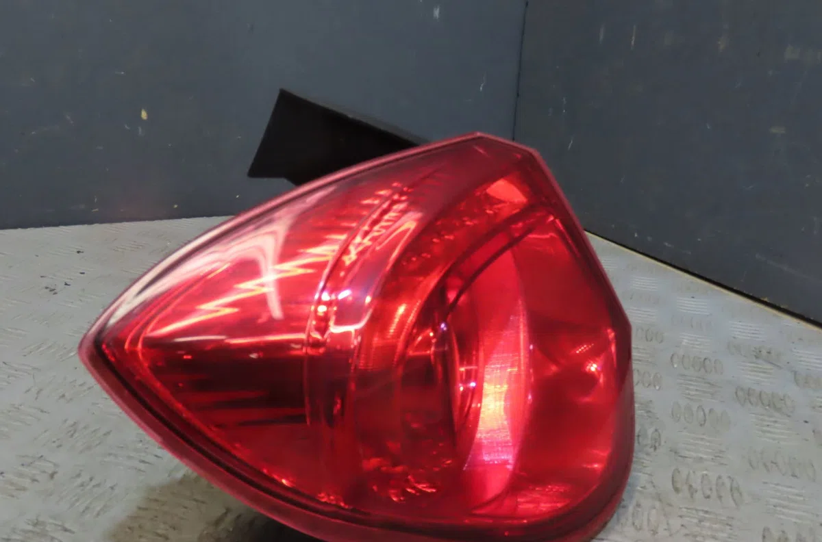 Feu arrière gauche Alfa romeo GIULIETTA (940_) 2.0 jtdm (940.fxl1a) (2010-2020) occasion