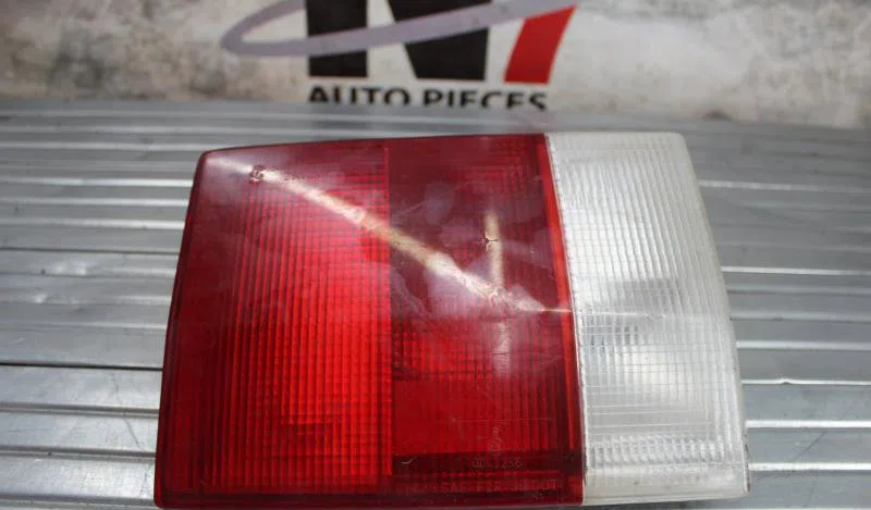 Feu arrière gauche AUDI 80 3 PHASE 1 occasion