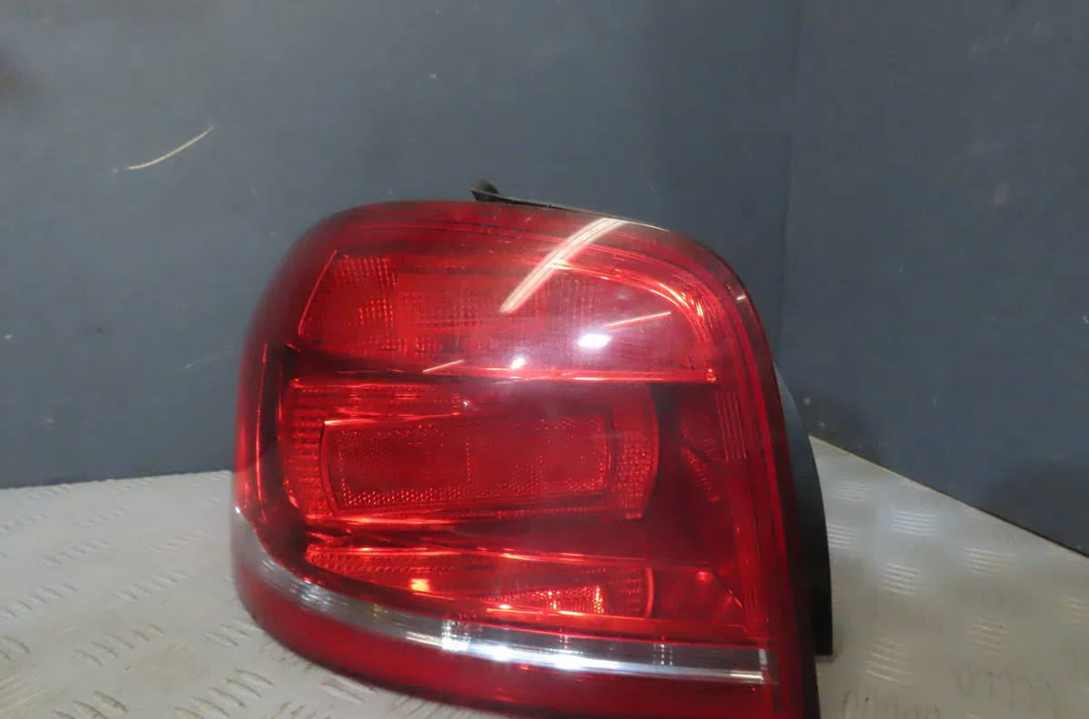 Feu arrière gauche Audi A3 (8P1) 1.6 tdi (2009-2012) occasion