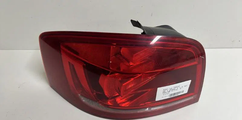 Feu arrière gauche Audi A3 (8P1) 1.9 tdi (2003-2010) 3 portes occasion