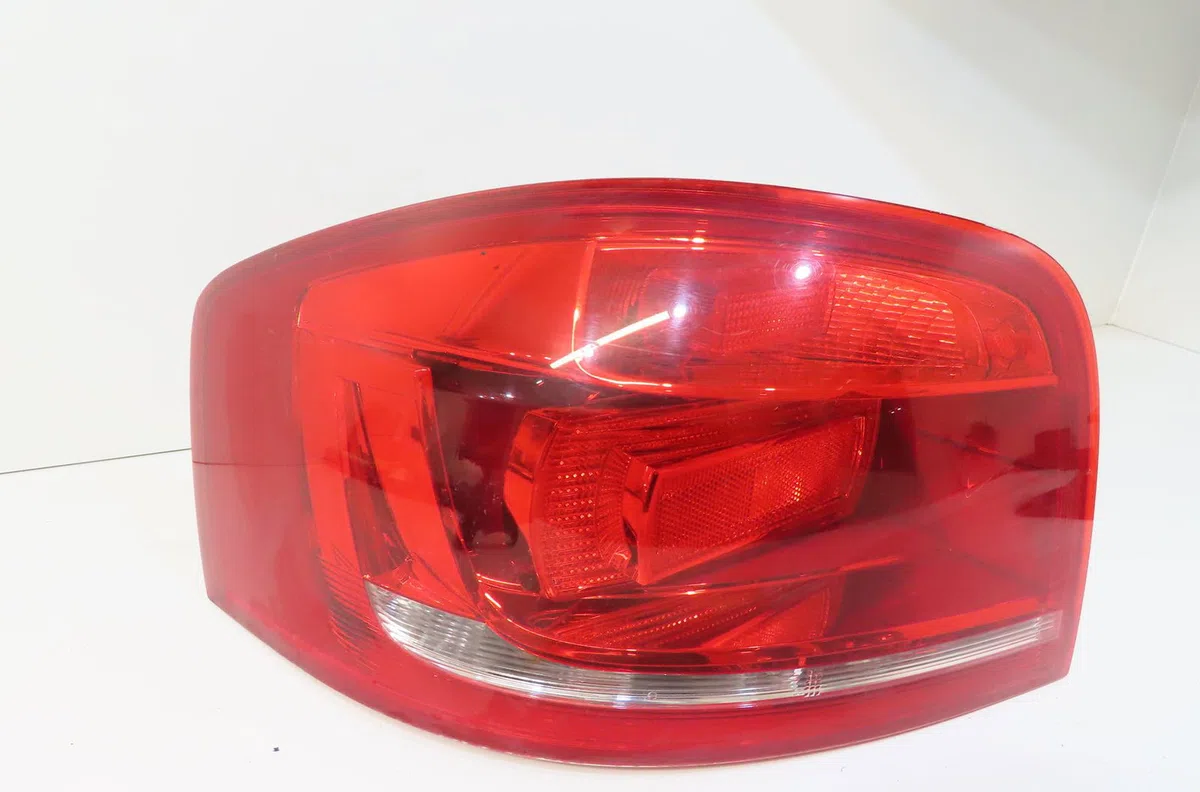 Feu arrière gauche Audi A3 (8P1) 2.0 tdi 16v (2003-2012) 3 portes occasion