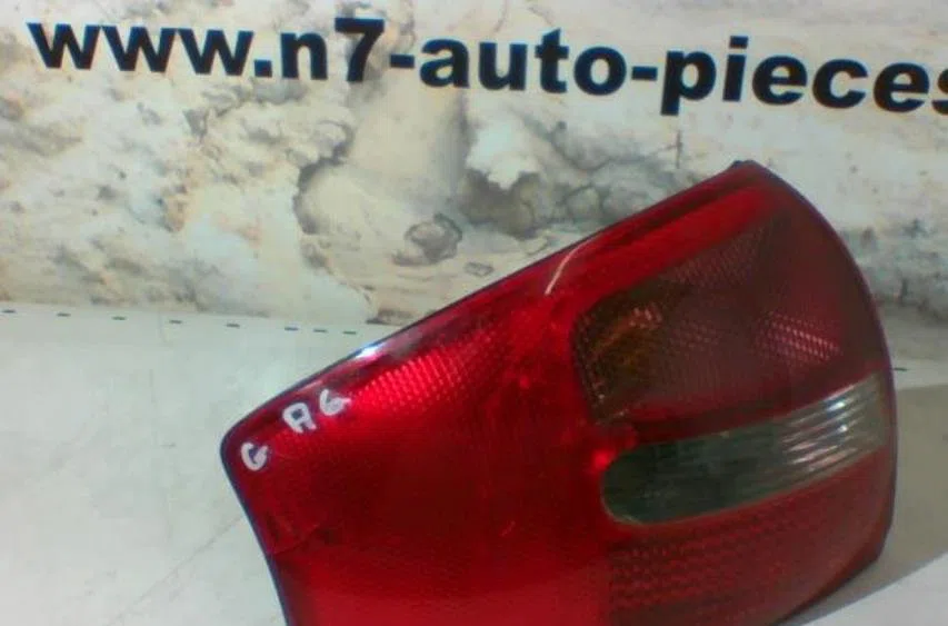Feu arrière gauche AUDI A6 1 occasion