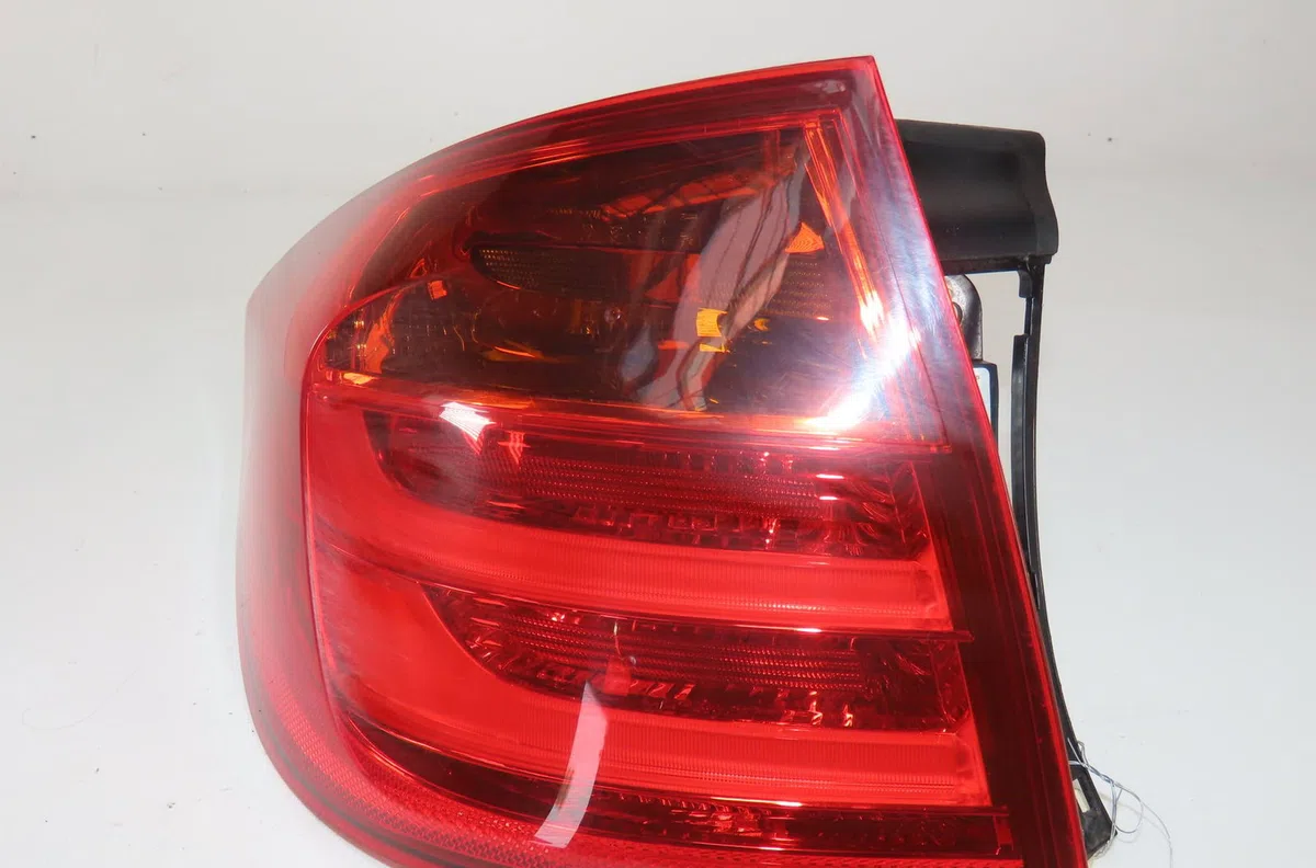 Feu arrière gauche Bmw 3 Touring (F31) 318 d (2012-2015) occasion