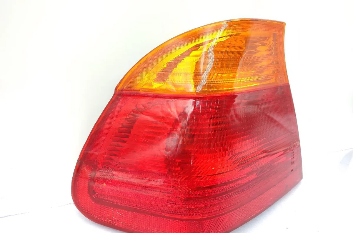 Feu arrière gauche BMW SERIE 3 E46 PHASE 1 occasion