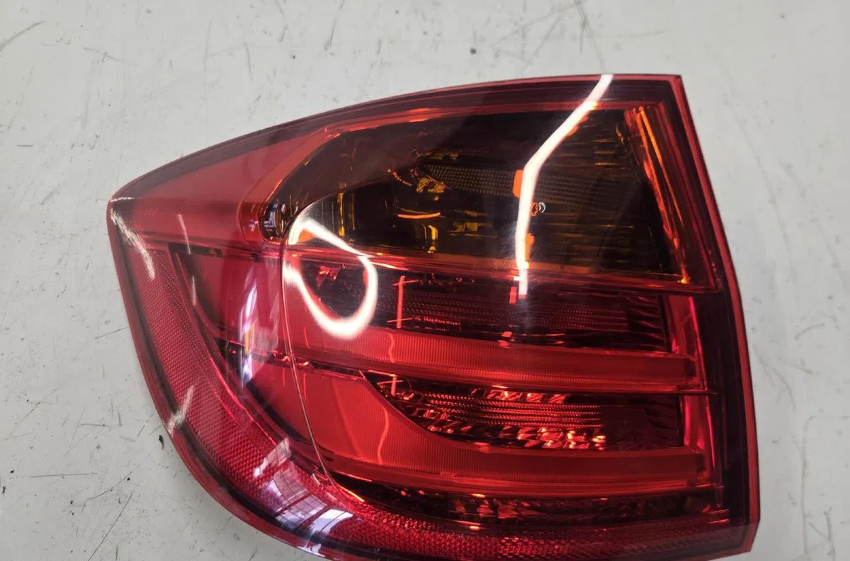 Feu arrière gauche BMW SERIE 3 F31 TOURING PHASE 1 BREAK occasion