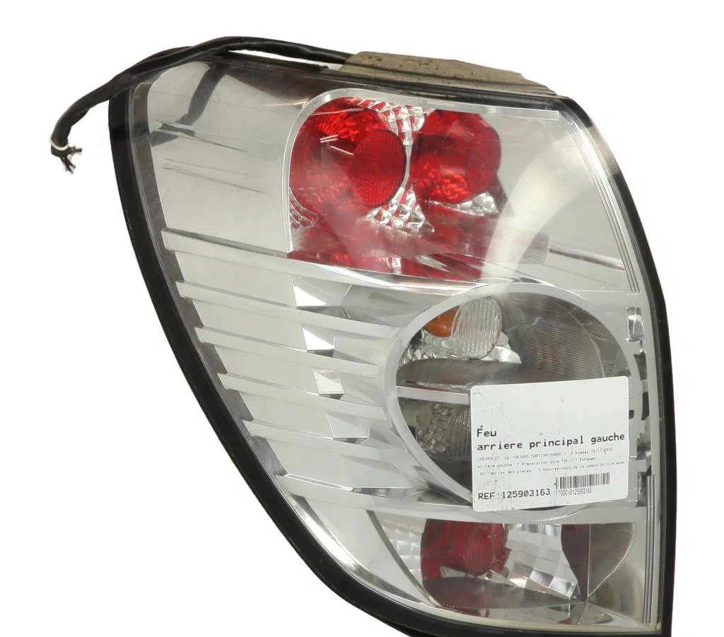 Feu arrière gauche Chevrolet CAPTIVA (C100, C140) 2.0 d 4wd (2006-2009) occasion