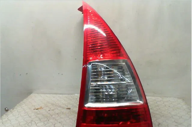 Feu arrière gauche Citroen C3 I (FC_, FN_) 1.4 i (2002-2010) 5 portes occasion