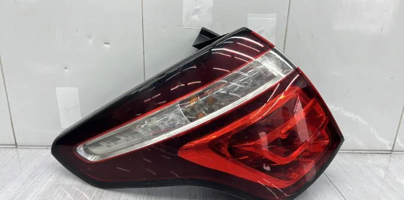 Feu arrière gauche CITROEN C4 PICASSO 1 occasion