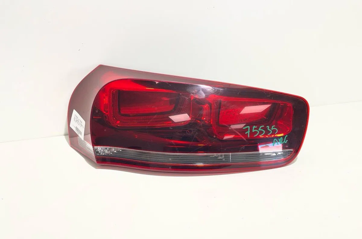 Feu arrière gauche Citroen C4 PICASSO II 1.6 bluehdi 120 (2014) occasion