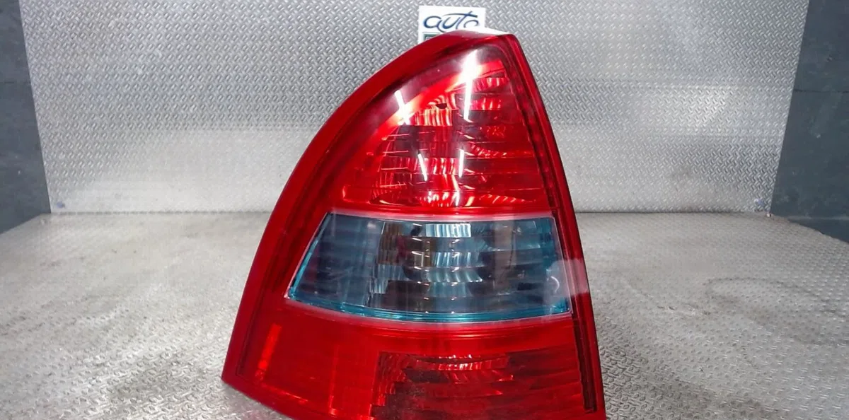 Feu arrière gauche CITROEN C5 1  C5 1 PHASE 2 occasion