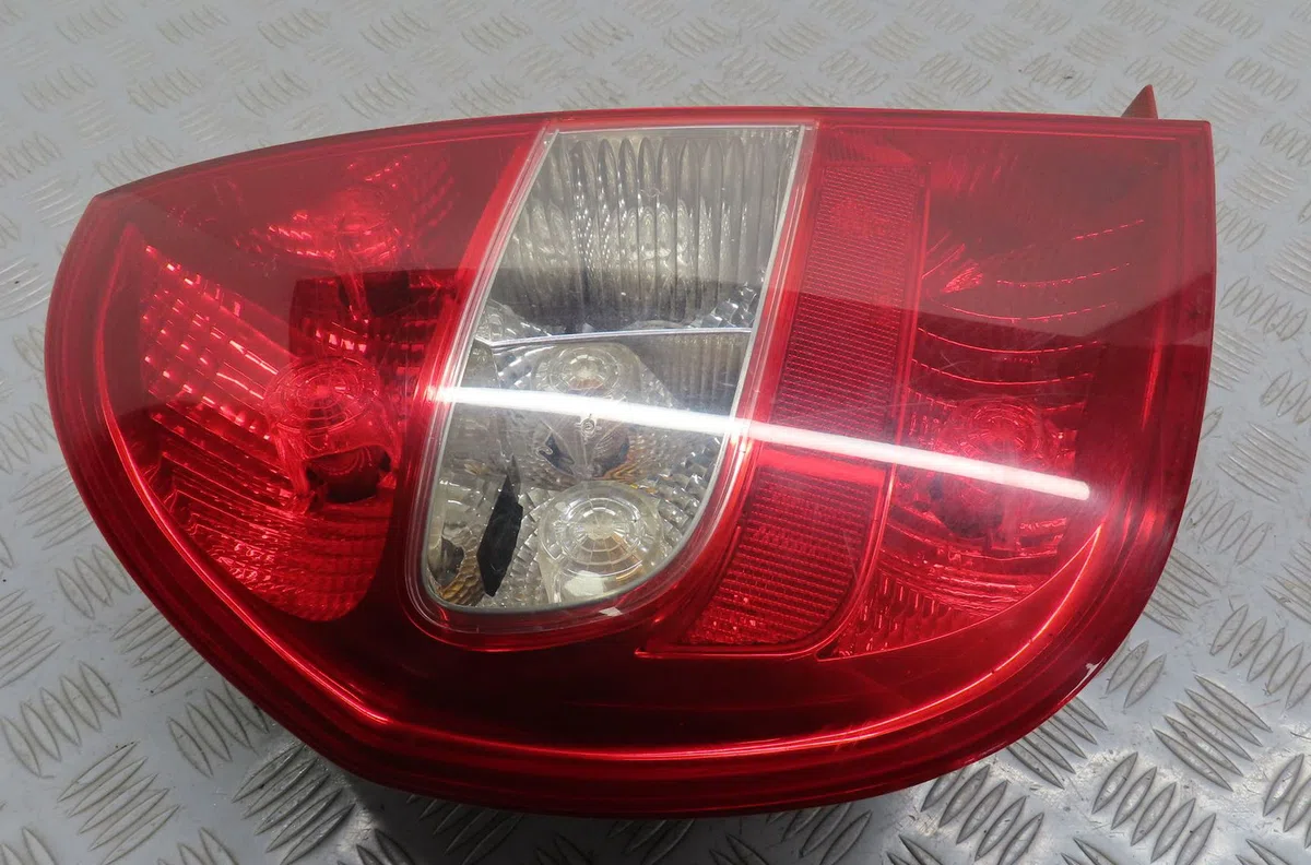 Feu arrière gauche Citroen C5 I (DC_) 2.0 hdi (dcrhzb, dcrhze) (2001-2004) 5 portes occasion