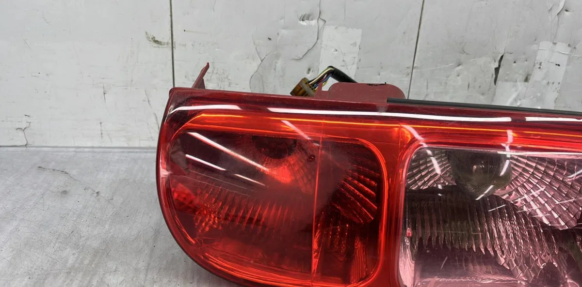 Feu arrière gauche CITROEN C8 occasion