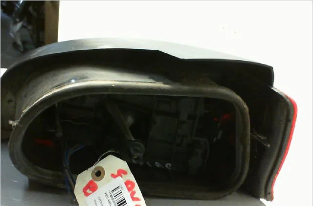 Feu arrière gauche CITROEN SAXO  1.1i 60ch occasion