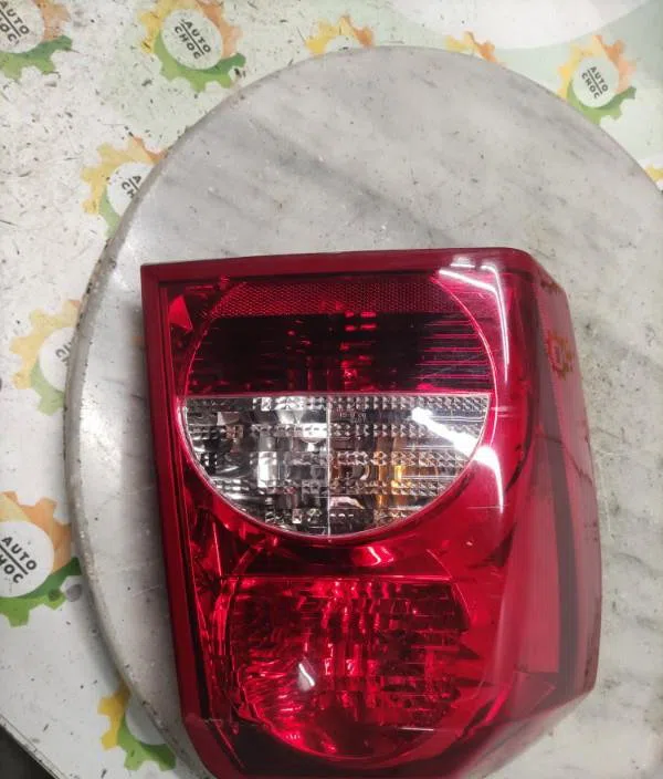 Feu arrière gauche DODGE CALIBER occasion
