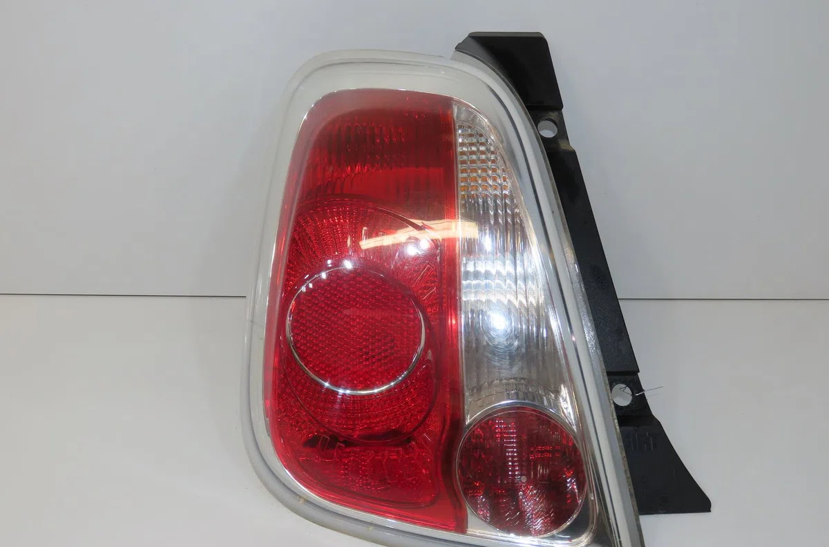 Feu arrière gauche Fiat 500 (312_) 1.3 d multijet (312axe1a) (2009) occasion