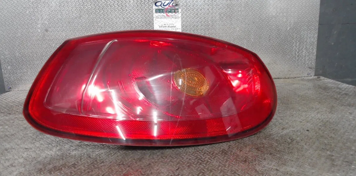 Feu arrière gauche FIAT BRAVO 2  BRAVO 2 occasion