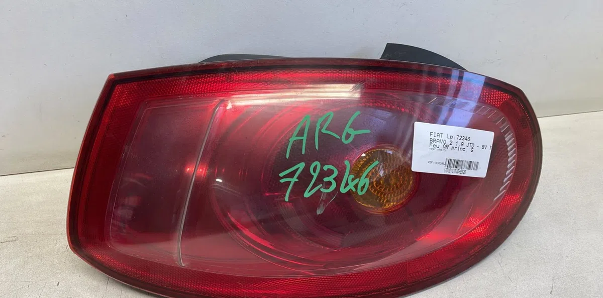 Feu arrière gauche Fiat BRAVO II (198_) 1.9 d multijet (198axb1a) (2007-2014) occasion