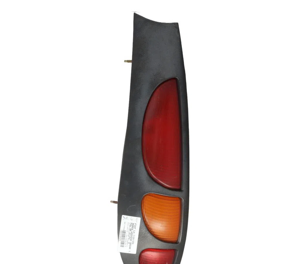 Feu arrière gauche Fiat MAREA Weekend (185_) 1.9 jtd 105 (185bxn1a) (1998-2002) occasion