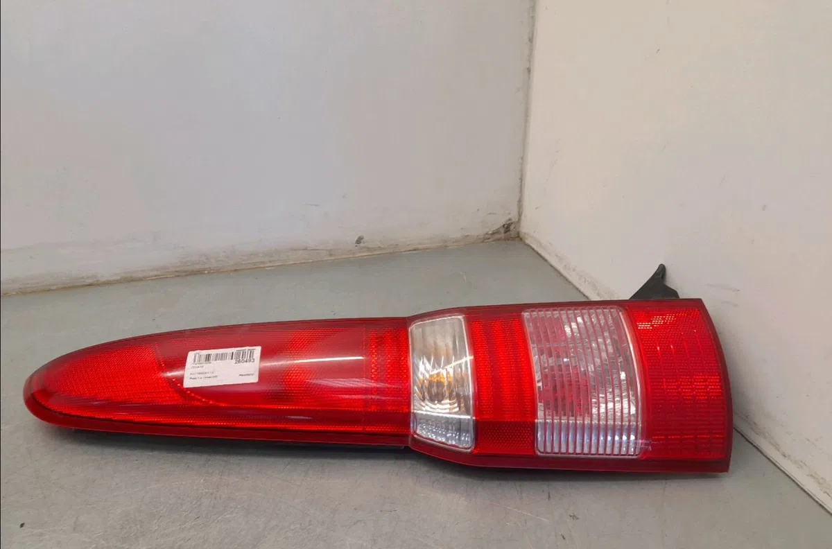 Feu arrière gauche Fiat PANDA (169_) 1.1 (169.axa1a) (2003) occasion
