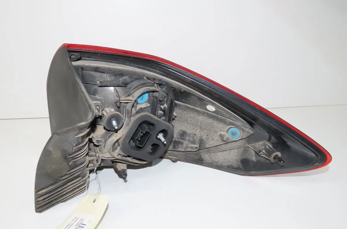 Feu arrière gauche Ford C-MAX II (DXA-CB7, DXA-CEU) 1.5 tdci (2015-2019) occasion