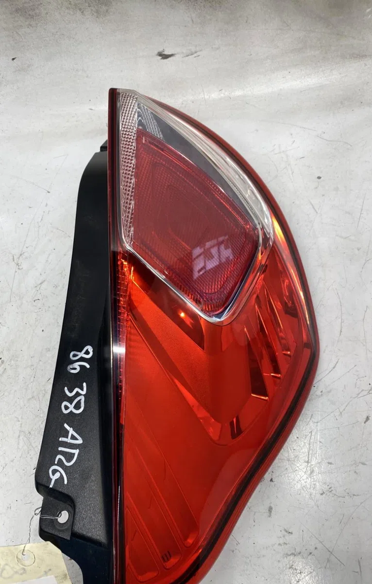 Feu arrière gauche FORD FIESTA 6 PHASE 2 occasion