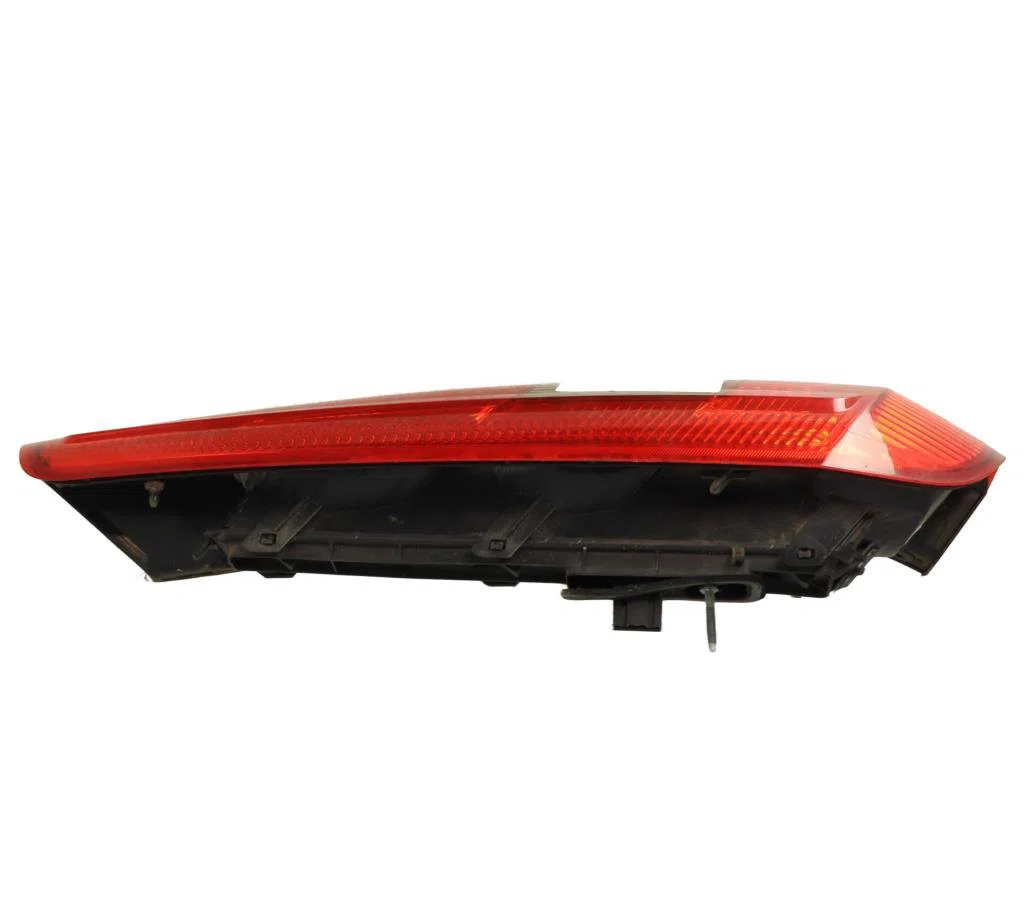 Feu arrière gauche Ford FIESTA V (JH_, JD_) 1.4 tdci (2001-2008) 5 portes occasion